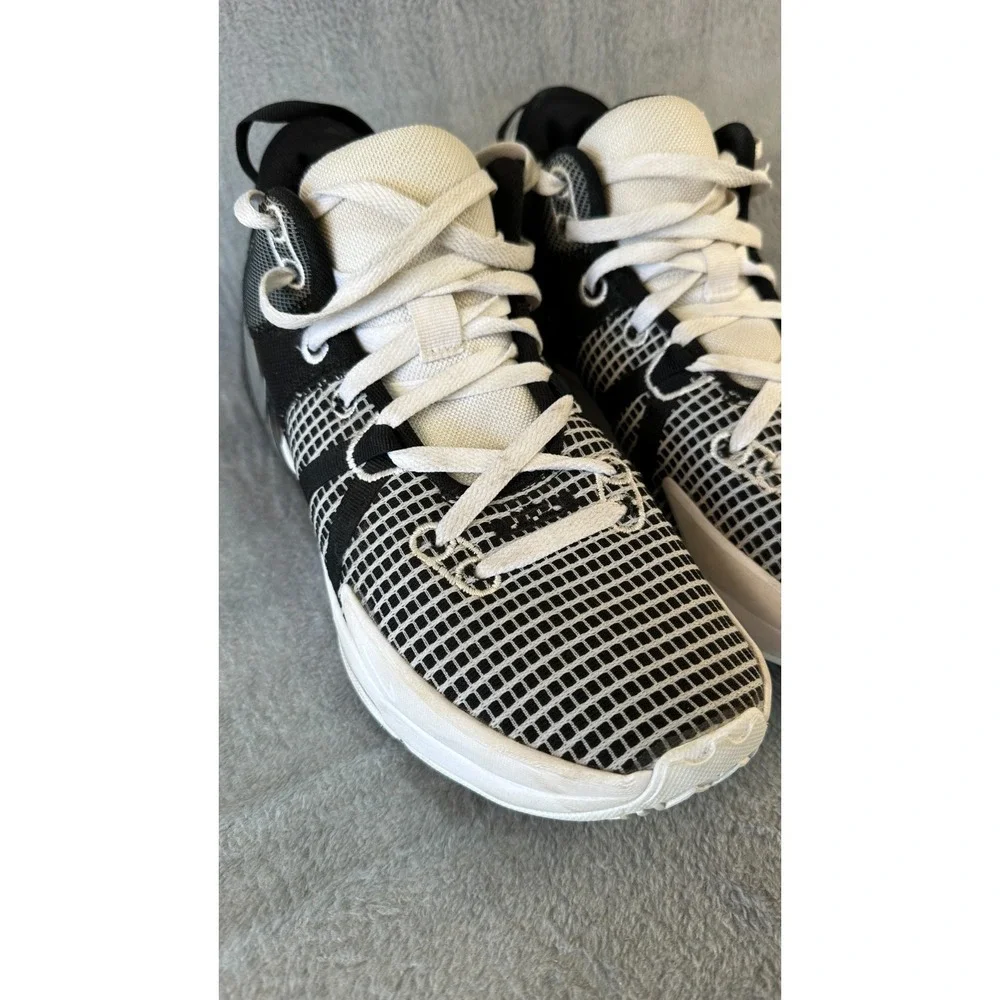 Nike LeBron Witness 7 Basketball Shoes Men's Size 9.5 Black White DM1123-100